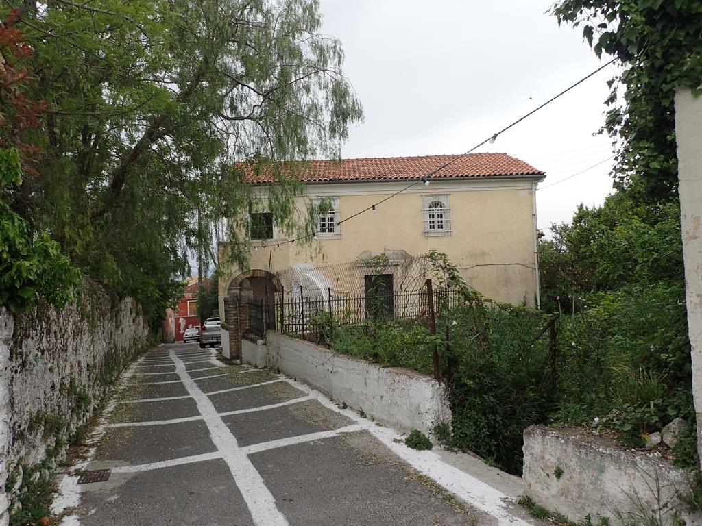 Summer Cottage Sinarádes Exterior photo