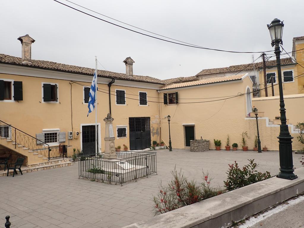 Summer Cottage Sinarádes Exterior photo