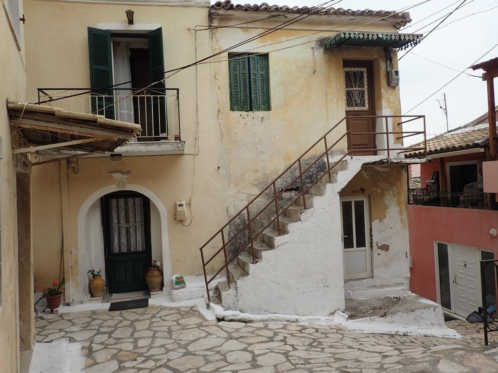 Summer Cottage Sinarádes Exterior photo