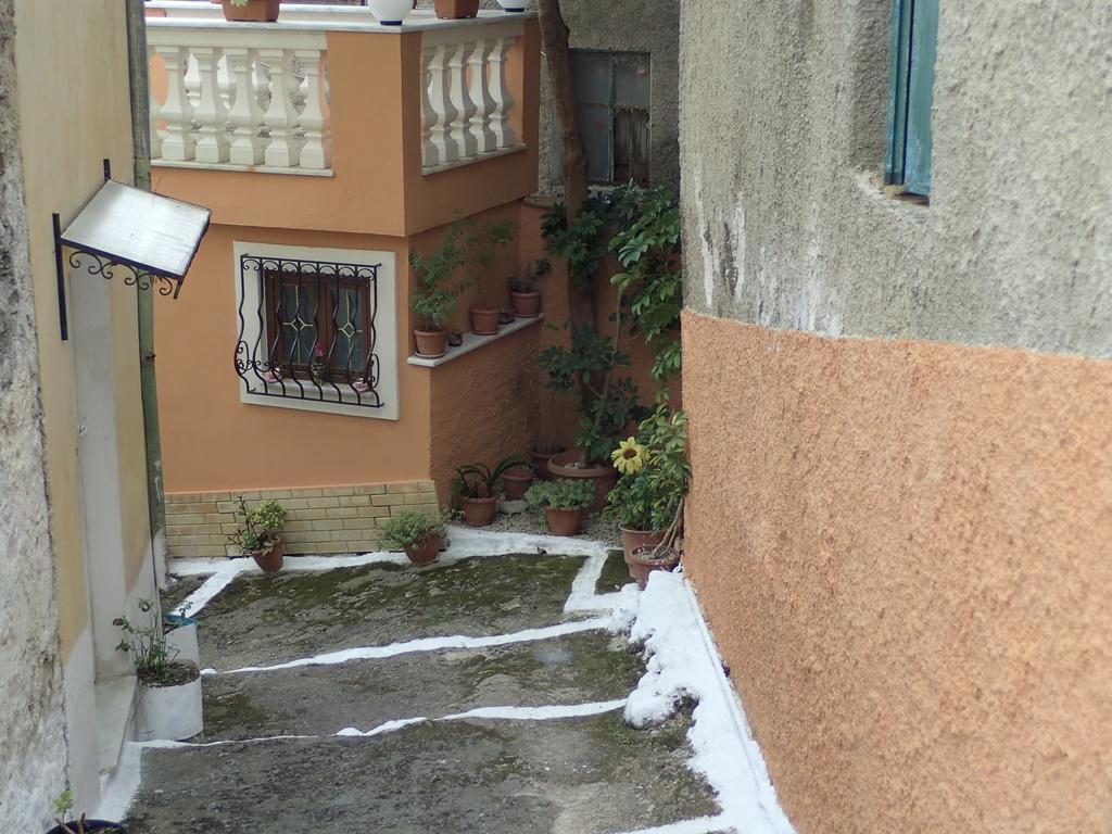 Summer Cottage Sinarádes Exterior photo